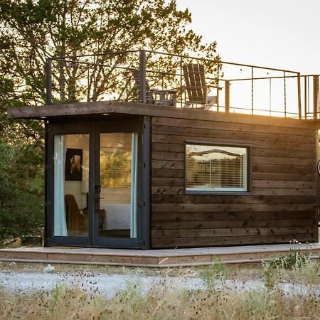 New The Perry Cozy Container Home Fredericksburg Exterior photo