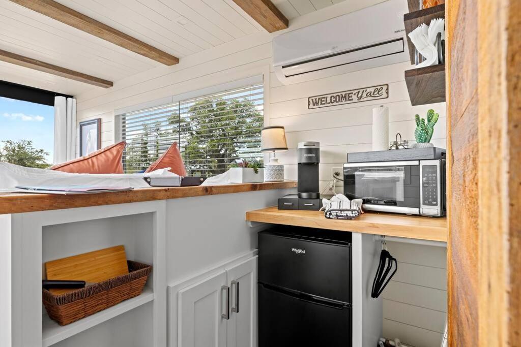 New The Perry Cozy Container Home Fredericksburg Exterior photo