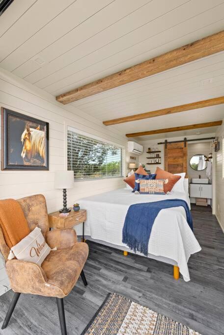 New The Perry Cozy Container Home Fredericksburg Exterior photo