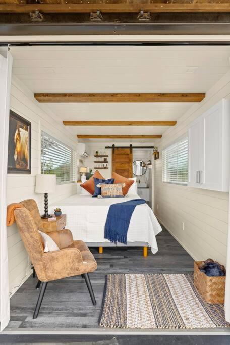 New The Perry Cozy Container Home Fredericksburg Exterior photo