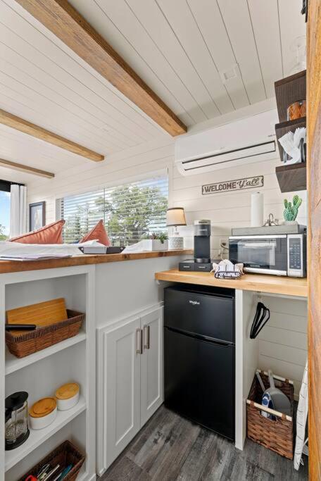 New The Perry Cozy Container Home Fredericksburg Exterior photo